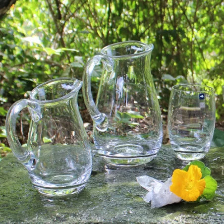 Krüge Gläser Gefässe