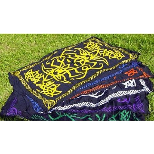 Tuch mit keltischem Muster - grün