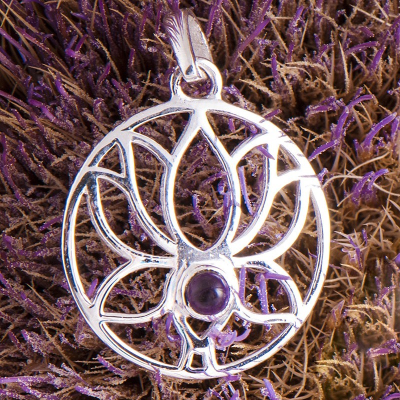 Lotus Anhänger mit Amethyst Cabochon | 925 Sterling Silber