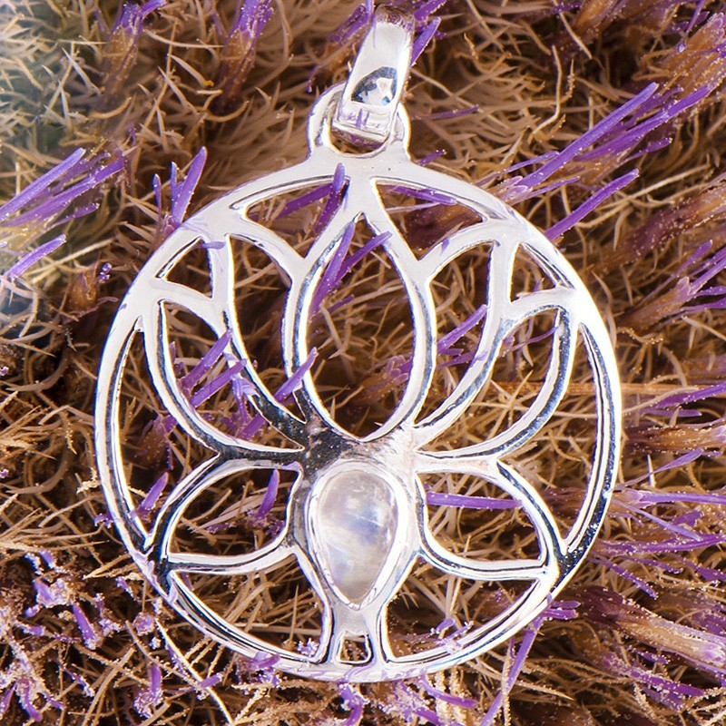 Lotus Anhänger mit Regenbogen Mondstein | 925 Sterling Silber