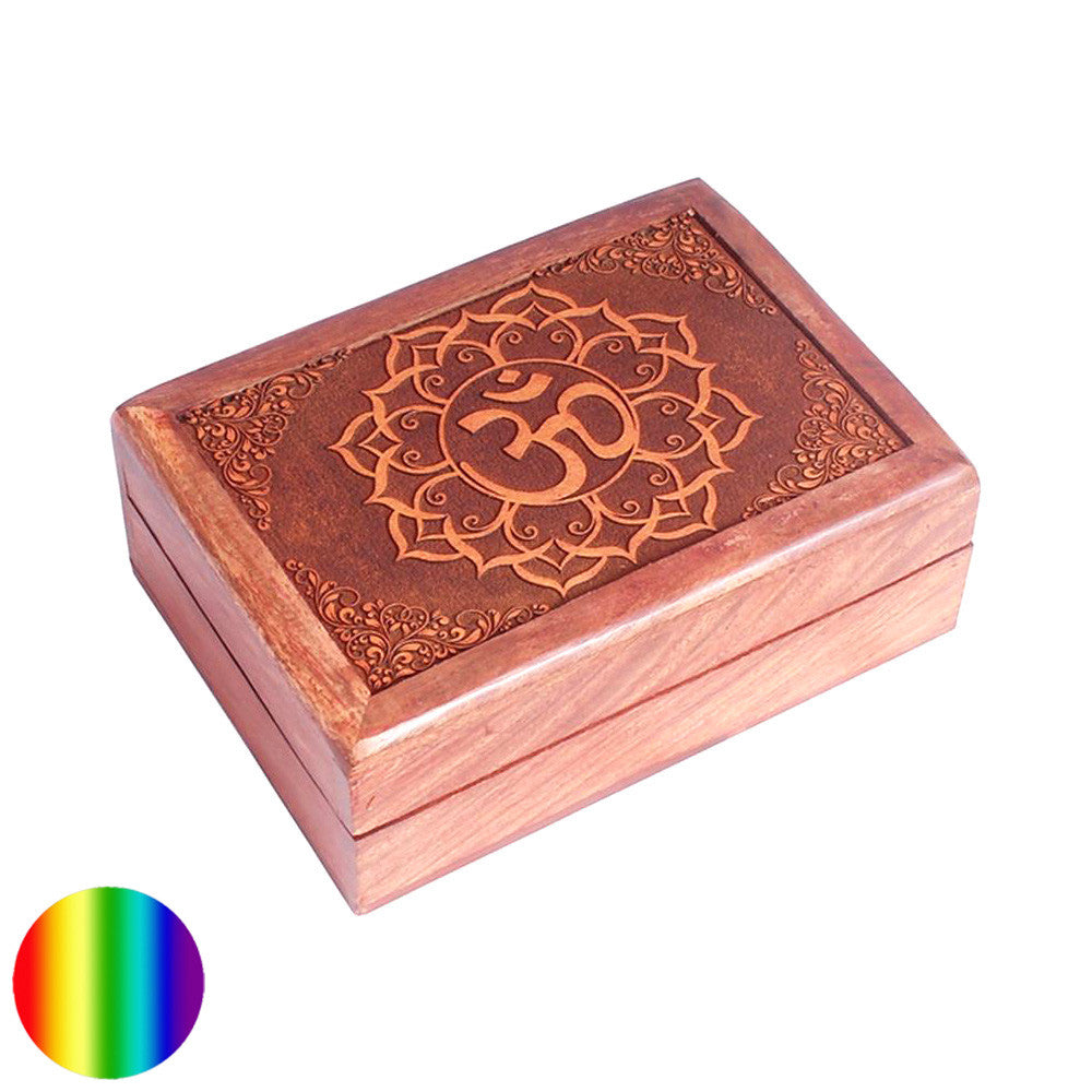 Holzschatulle - Om geschnitzt | aus Akazien Holz