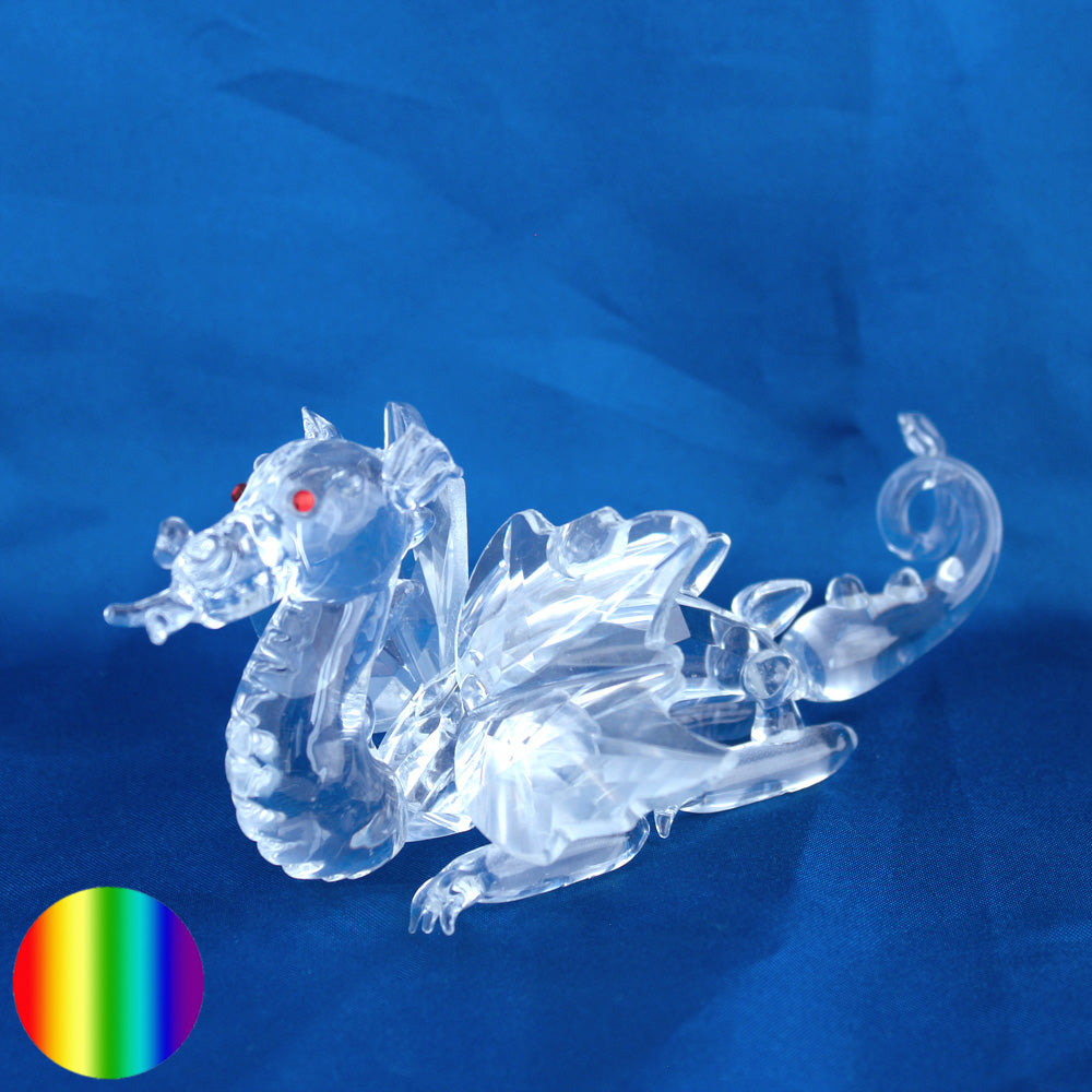 Kristall Drachen mit roten Augen