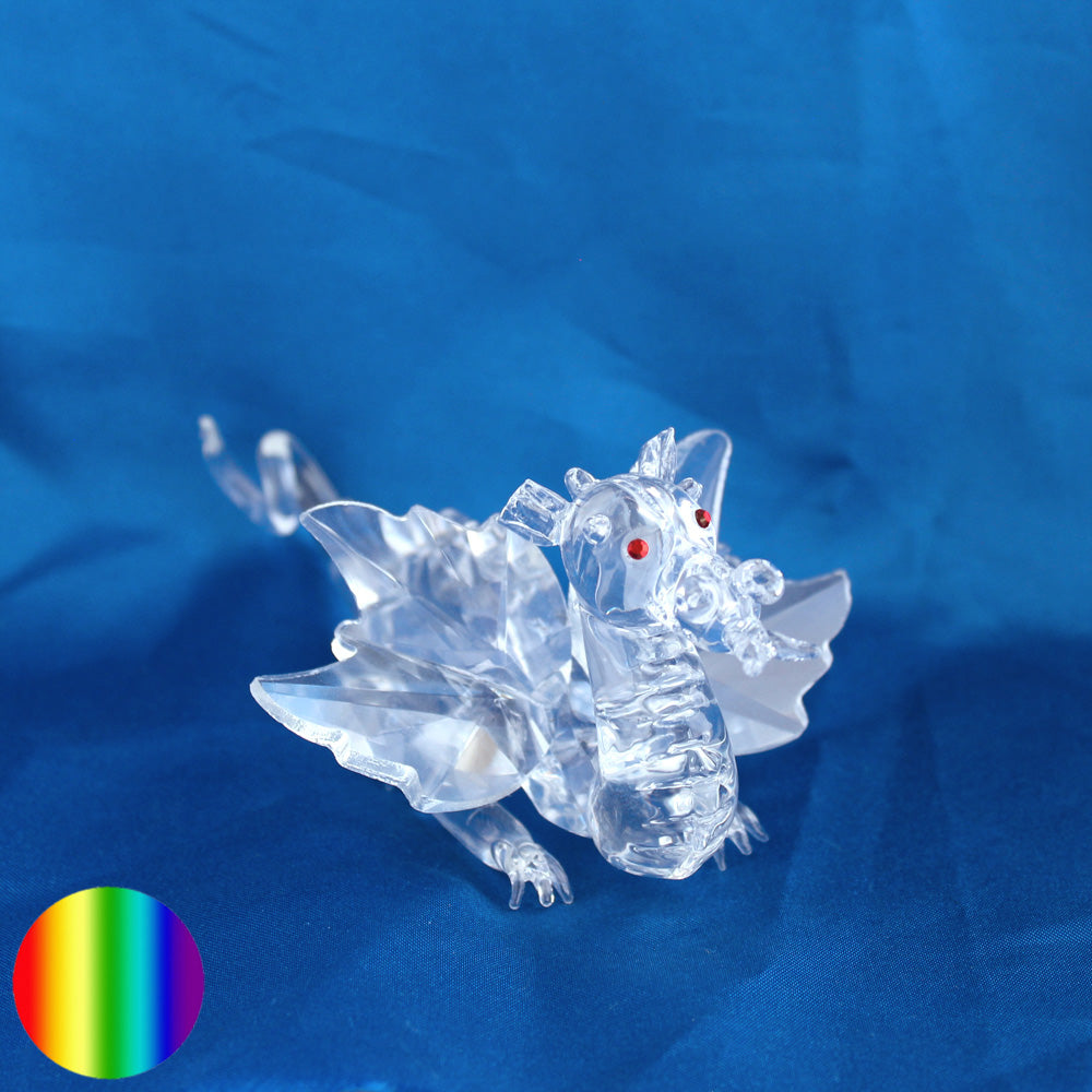 Kristall Drachen mit roten Augen