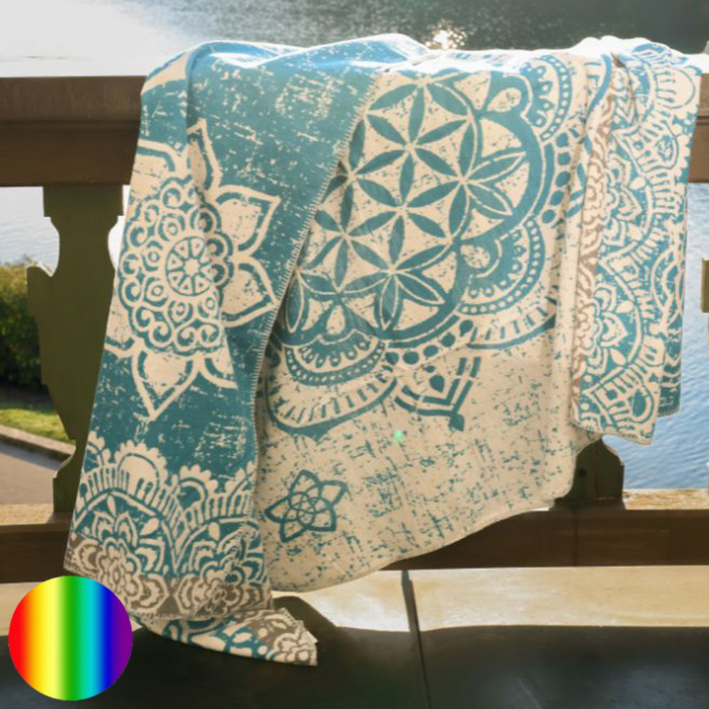 Spirit of Om Kuscheldecke smaragd